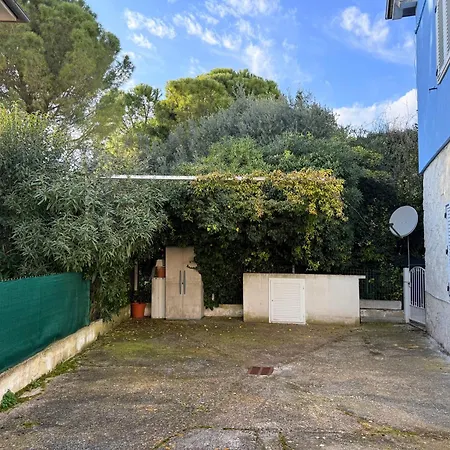 Casamare - Numana, Comodo Trilocale In Centro